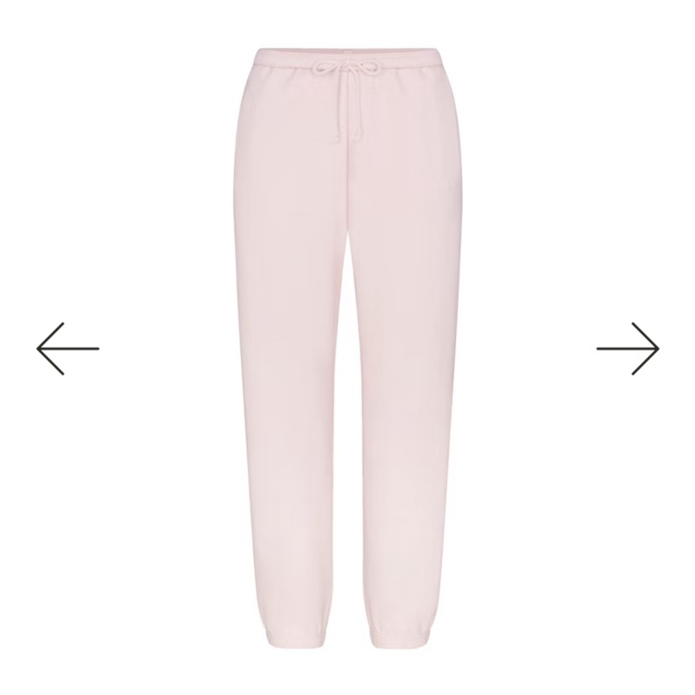 ๐NEW๐Skims Pink Joggers - Picture 5 of 9